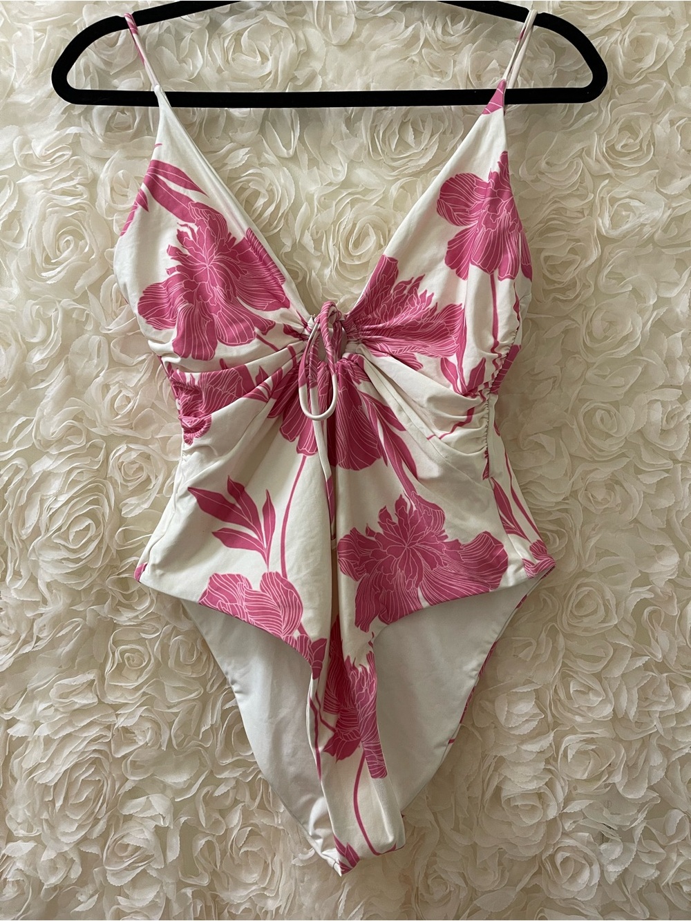 l*space White  PIPER One-Piece Swimsuit with Pink Floral Print - Picture 4 of 8
